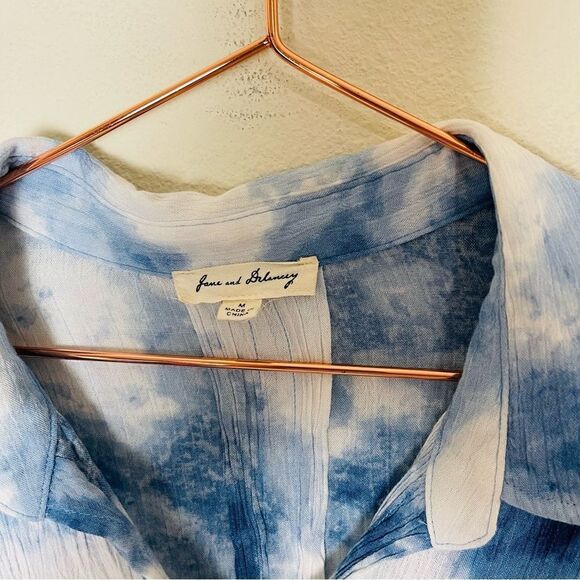 EUC June & Delancey Blue Tie Dye Button Down Shirt Medium - Picture 4 of 5
